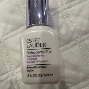 Estée Lauder Perfectionist Pro. (4)  .5 pz